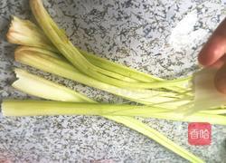 肉片炒西芹的做法图解3