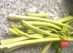肉片炒西芹的做法图解4