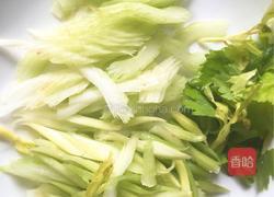 肉片炒西芹的做法图解5