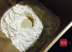 肉松炼乳咸面包（无奶无糖版）的做法图解2