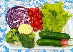 芝麻蔬菜沙拉的做法图解1