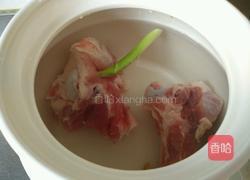 萝卜棒骨汤的做法图解2