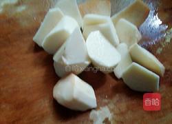 淮山枸杞子排骨汤的做法图解1