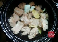 淮山枸杞子排骨汤的做法图解5