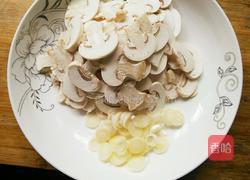 鸡茸蘑菇汤的做法图解1