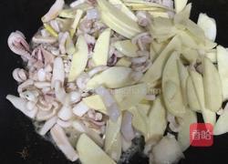 茭白炒鱿鱼的做法图解4