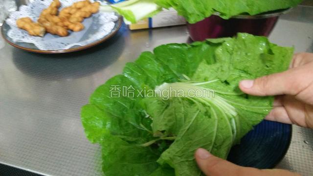 先从白菜帮包好