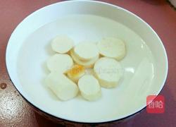 山药红枣鸡汤的做法图解1