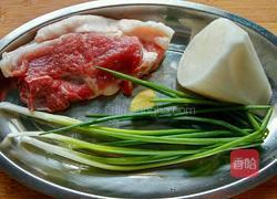 萝卜肉丸子的做法图解1