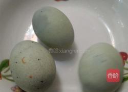 青椒变蛋的做法图解1