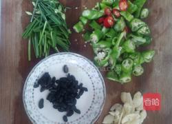 青椒小干鱼的做法图解3