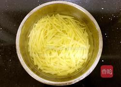 凉拌酸甜土豆丝的做法图解3