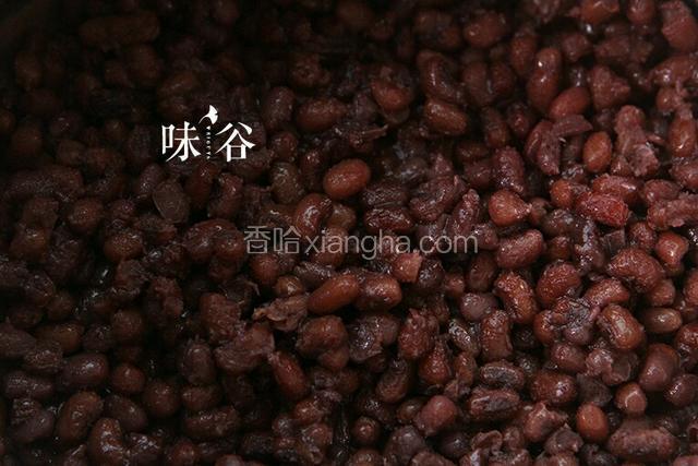 中火煮至收干水就可以了。