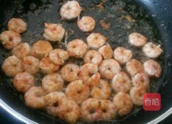 芹菜虾仁的做法图解2