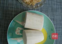 白萝卜丝汤的做法图解1