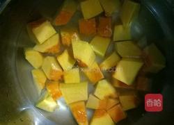 老南瓜汤的做法图解3