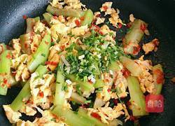 剁椒丝瓜炒鸡蛋的做法图解8