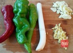 青椒炒羊肉的做法图解1