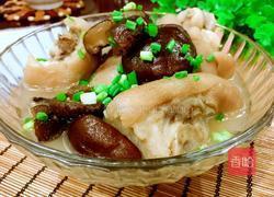香菇猪蹄汤的做法图解5