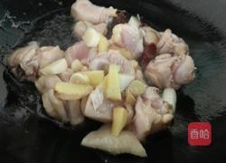 青椒炒鸡块的做法图解3