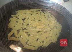 芝士焗意面的做法图解2