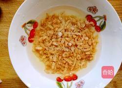 蒜蓉海米拌黄瓜的做法图解1