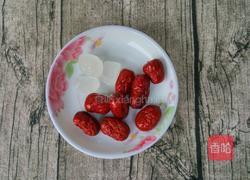 莲子雪耳百合糖水的做法图解2