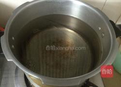 枸杞猪肝汤的做法图解6