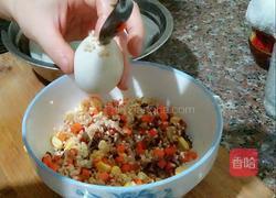 五彩咸蛋糯米的做法图解5