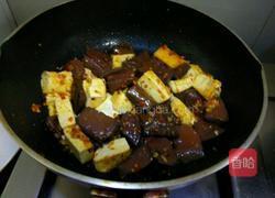 猪血炒豆腐的做法图解8