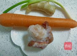 猪肉炒胡萝卜的做法图解1