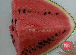 西瓜刨冰的做法图解1