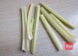 虾仁西芹腰果的做法图解4