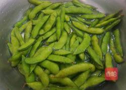 香糟毛豆的做法图解1