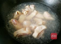 黄豆花生炖猪蹄的做法图解4