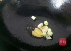 黄豆花生炖猪蹄的做法图解5