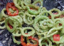 咸蛋黄炒苦瓜的做法图解6