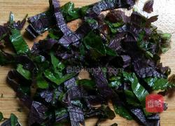 紫苏炒鸡蛋的做法图解1