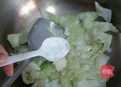 素炒洋白菜的做法图解6
