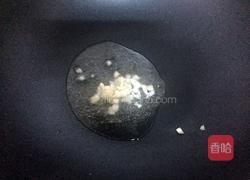 酸菜肉片的做法图解2