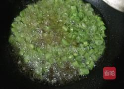 鸡肉炒四季豆的做法图解4