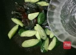 黄瓜炒皮蛋的做法图解6