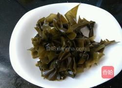 海带筒骨汤的做法图解2