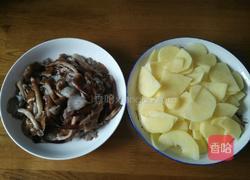 榛蘑炒土豆片的做法图解5