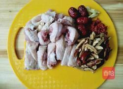 红枣杞子蒸滑鸡的做法图解2