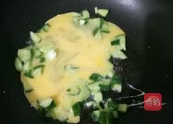 黄瓜鸡蛋面的做法图解5