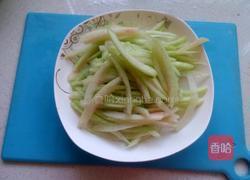 凉拌西瓜皮的做法图解3