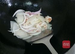 白萝卜烩虾仁的做法图解8