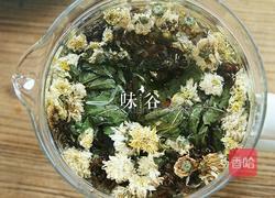 夏枯草菊花桑叶茶的做法图解5