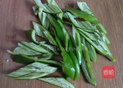 青椒炒猪皮的做法图解5